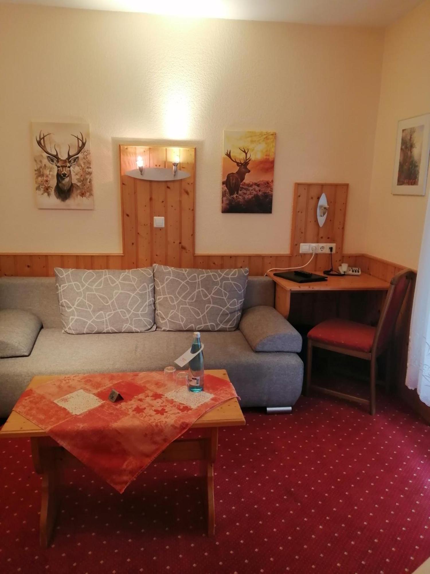 טודמוס Hotel Am Kurpark מראה חיצוני תמונה